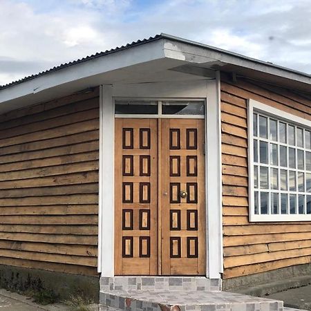 Hotel El Sendero Puerto Natales Esterno foto